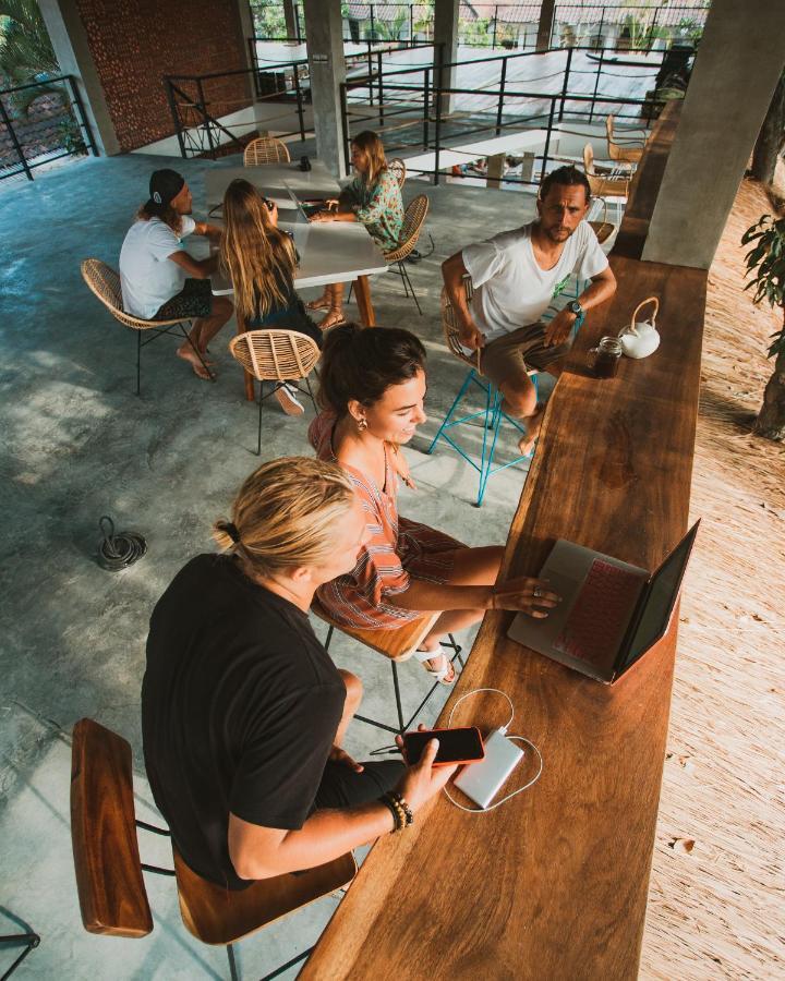 Endless Summer Surf Camp Kuta Kuta Lombok Esterno foto